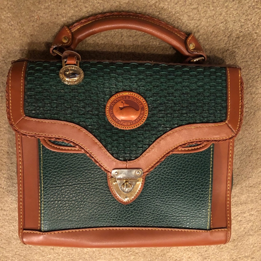 Vintage Dooney & Bourke purse like new condition
