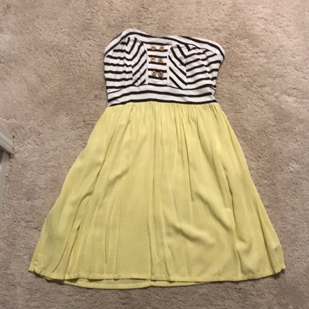 Strapless dress