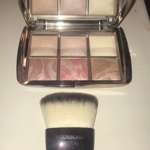 Hourglass Ambient Lighting Pallet & brush