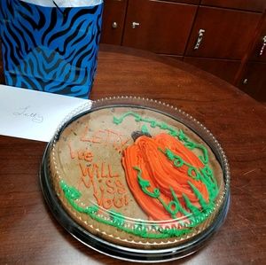 Meet your Posher, Letitia