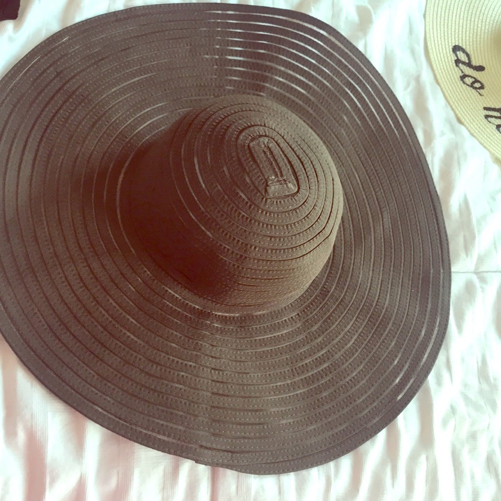 Big sunhat
