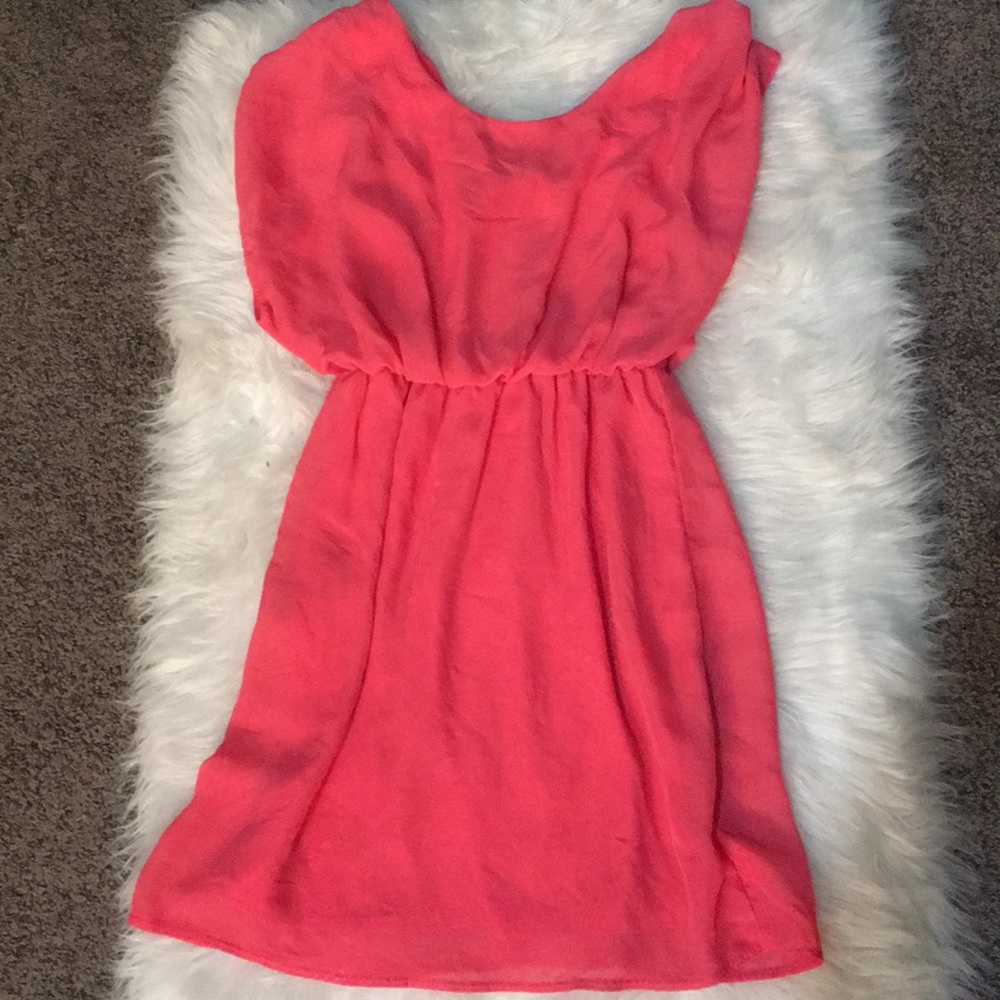 Cap sleeves sheer dress