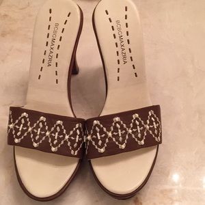 BCBG MaxAzria heels in so 6