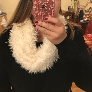 WHITE FUX FUR FLUFFY INFINITY SCARF