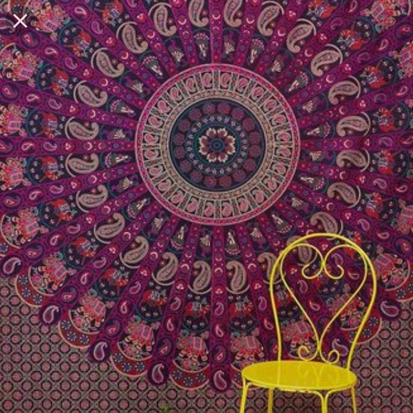 urban outfitters pink/purple tapestry - Picture 2 of 3