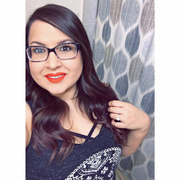 Meet your Posher, Iraida - Picture 1 of 1