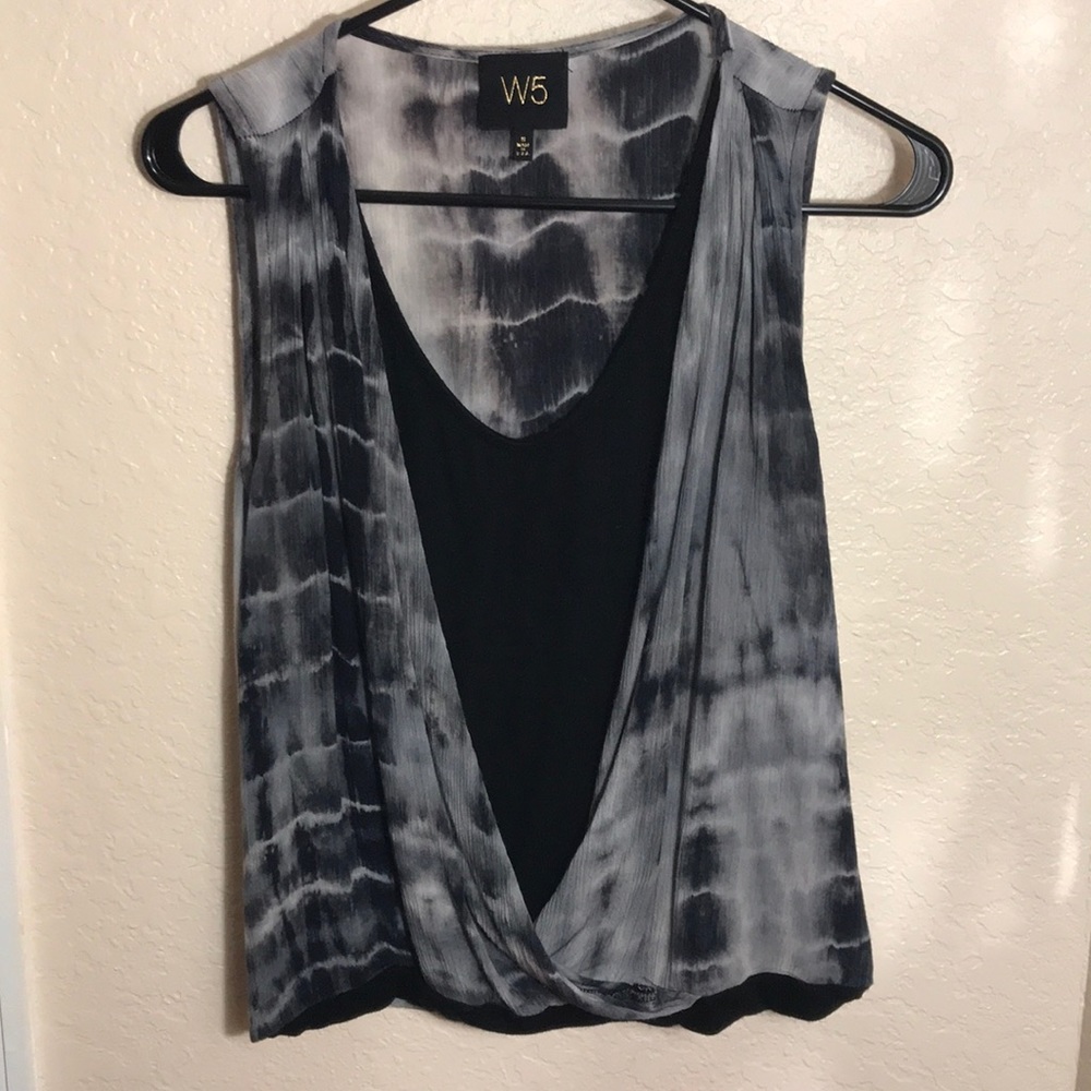 W5 tank top