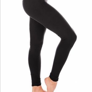 Mika yoga pants