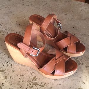 Madewell leather and wood platform sandals size 6