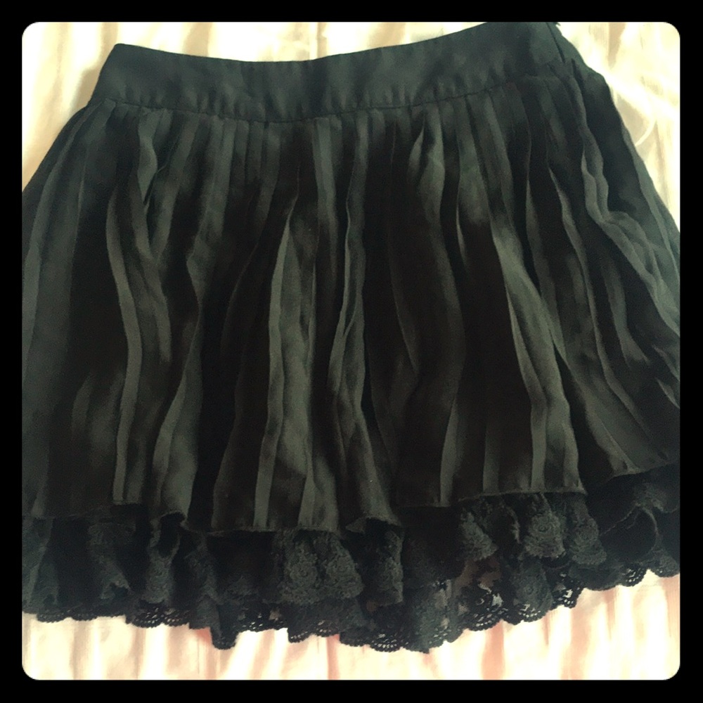 Black skirt with ruffles