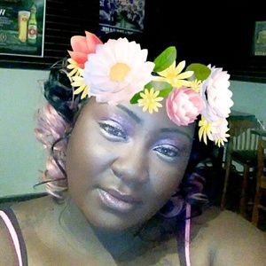 Meet your Posher, Tunsha