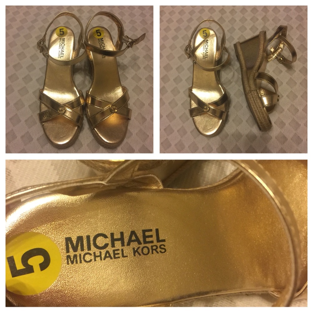 Authentic Michael Kors Women's Wedge 👠 - Picture 6 of 8