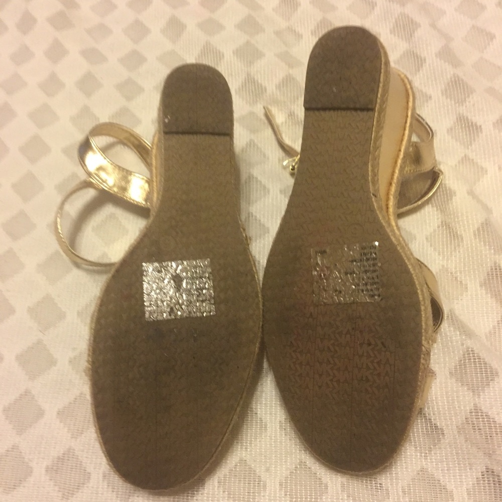 Authentic Michael Kors Women's Wedge 👠 - Picture 8 of 8