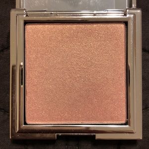 Jouer Powder Highlighter in Rose Gold