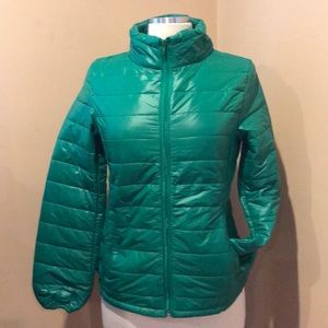 Light jacket size M brand new without tag.