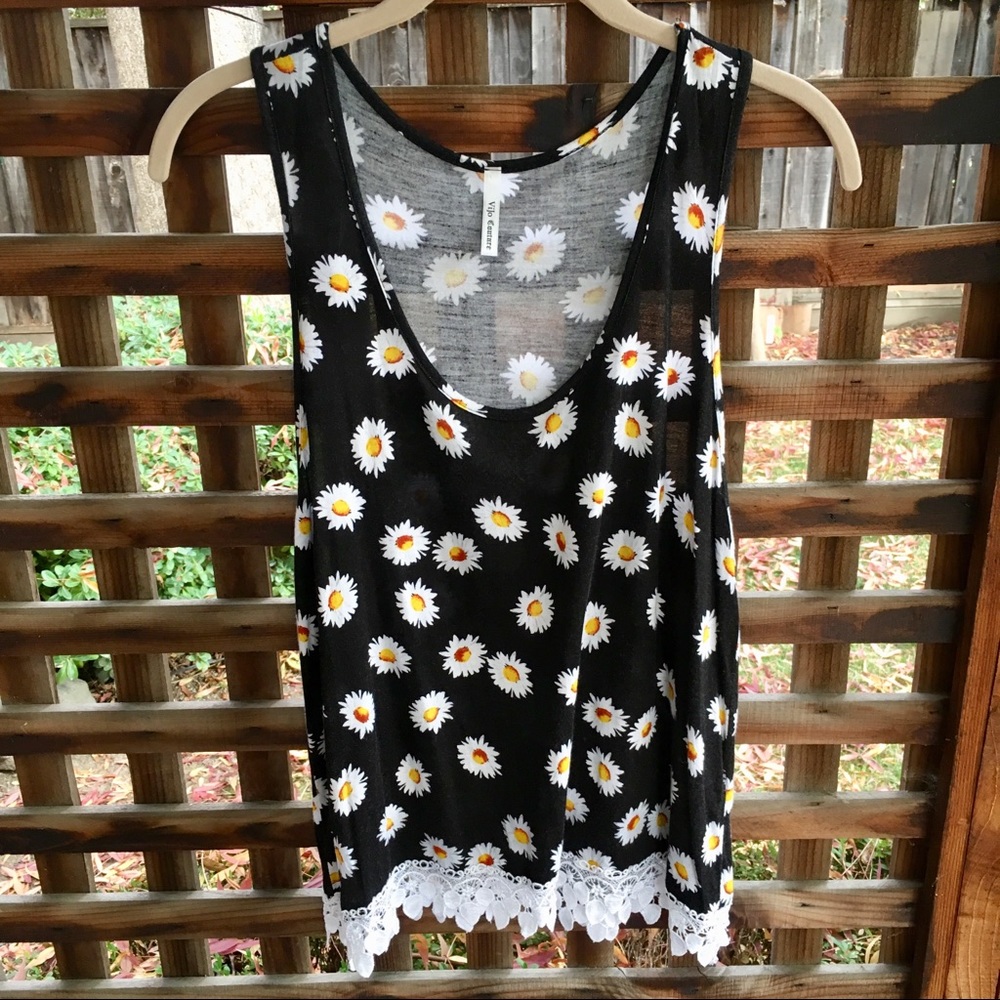 Vijo Couture daisy tank top with lace trim