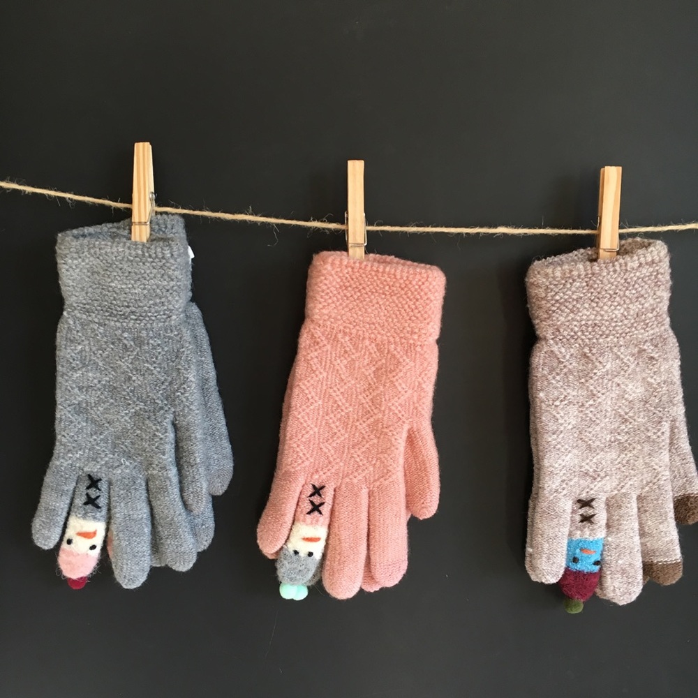 NWT Cozy Stretch Knit Gloves - Picture 2 of 6