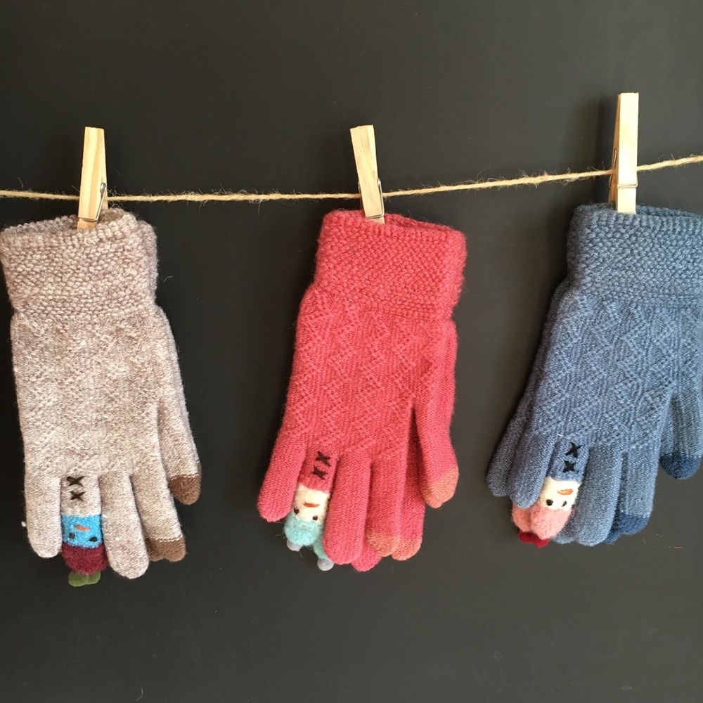 NWT Cozy Stretch Knit Gloves - Picture 4 of 6