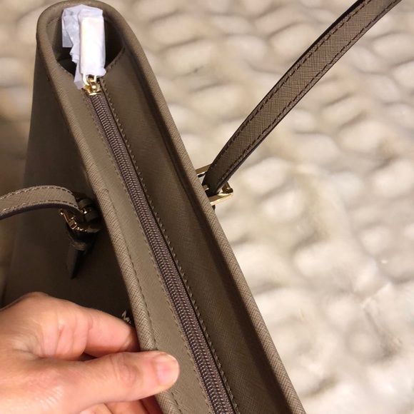 🎉SOLD🎉Michael Kors bag - Picture 8 of 8