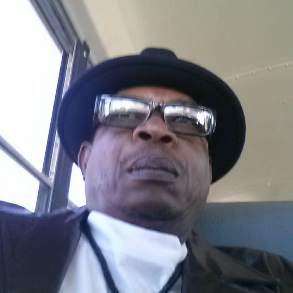 Meet your Posher, Robert