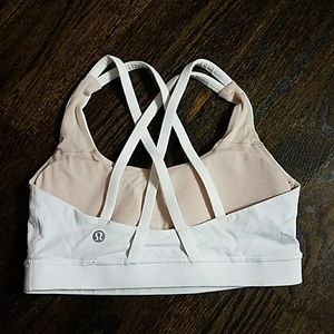 Lululemon sports bra size 4