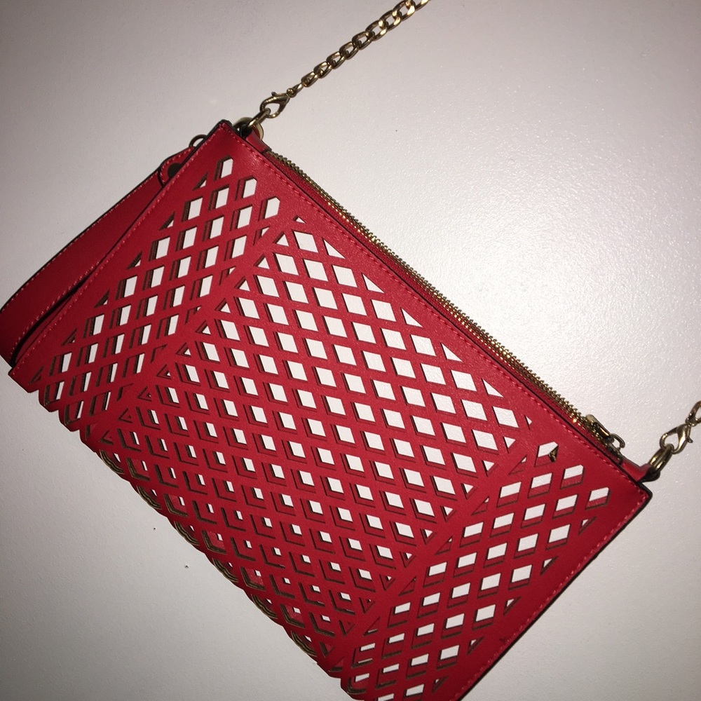 RED CROSS BODY/CLUTCH