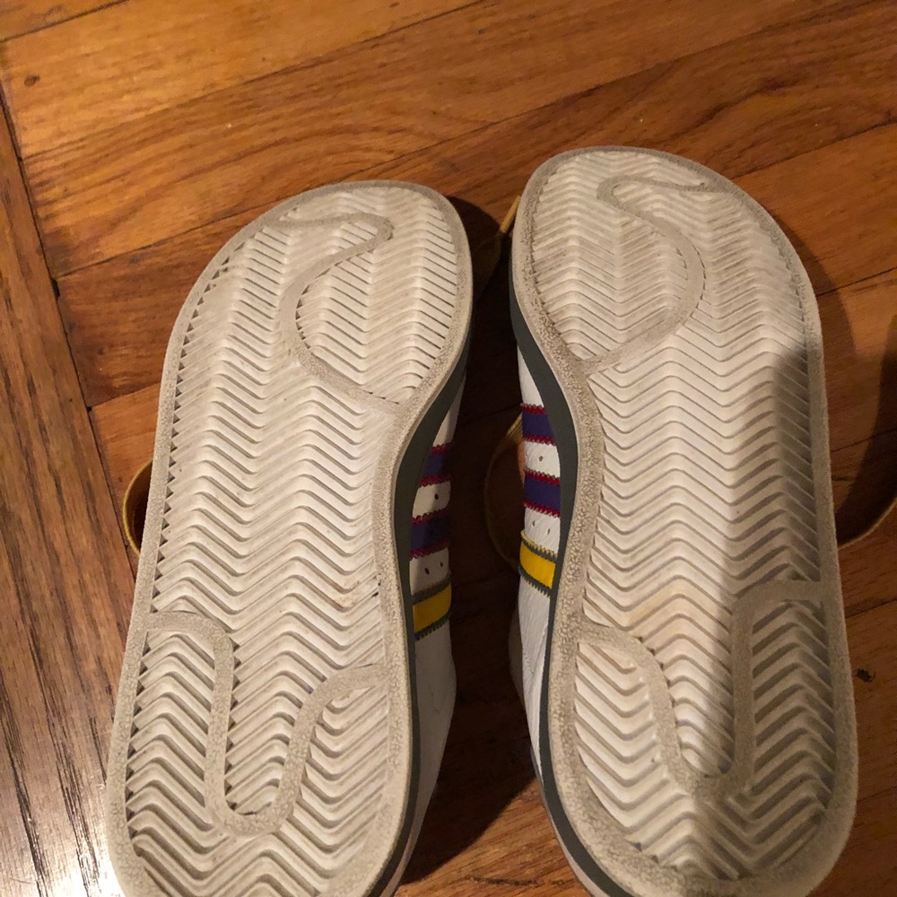 Super cool Adidas! - Picture 3 of 3