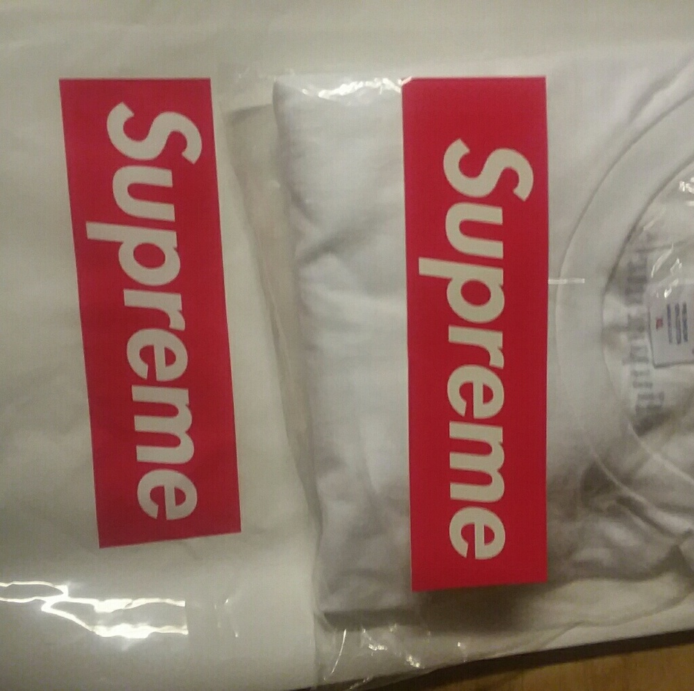 SUPREME long sleeve t shirt