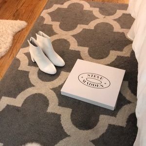 Steve Madden white booties