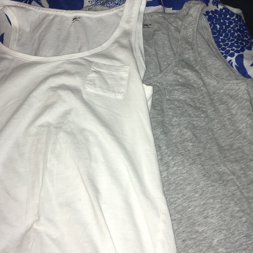 Gap tank tops