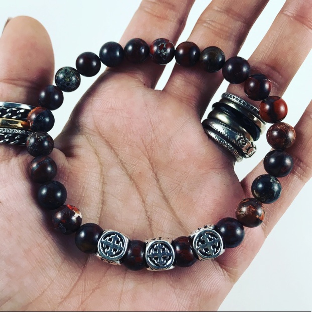 Genuine Red jasper skull & cross beaded bracelet - Picture 4 of 7