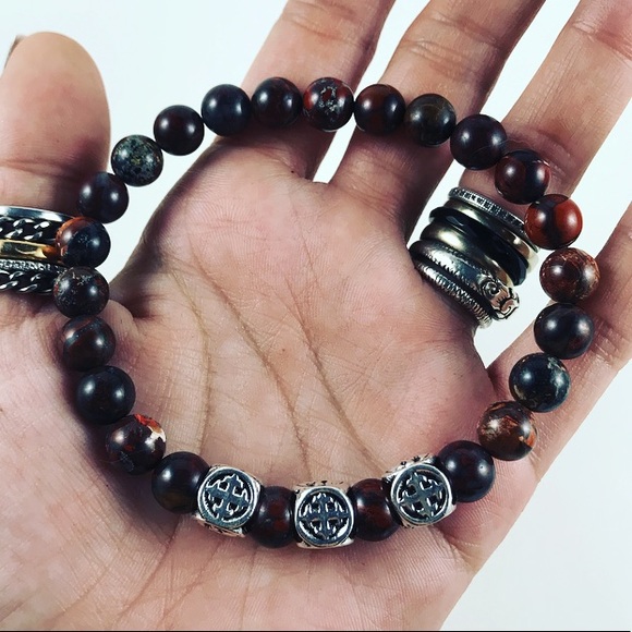 Genuine Red jasper skull & cross beaded bracelet - Picture 4 of 7