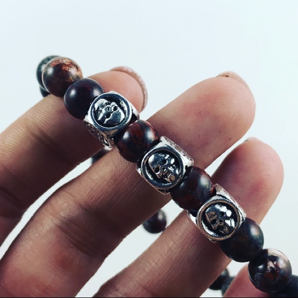 Genuine Red jasper skull & cross beaded bracelet - Picture 3 of 7