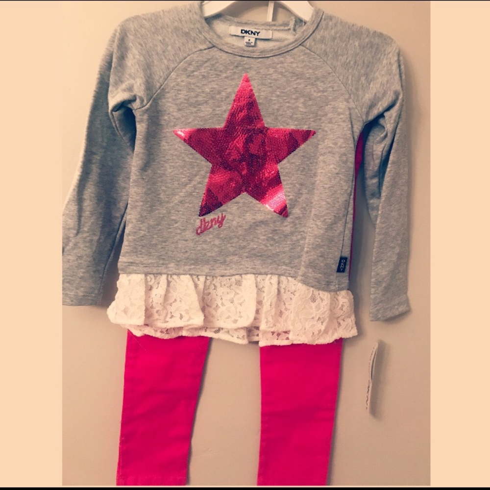 ɴᴇᴡ☆ ᴅᴋɴʏ tunic with ʙᴀʀʙɪᴇ pink jeggings