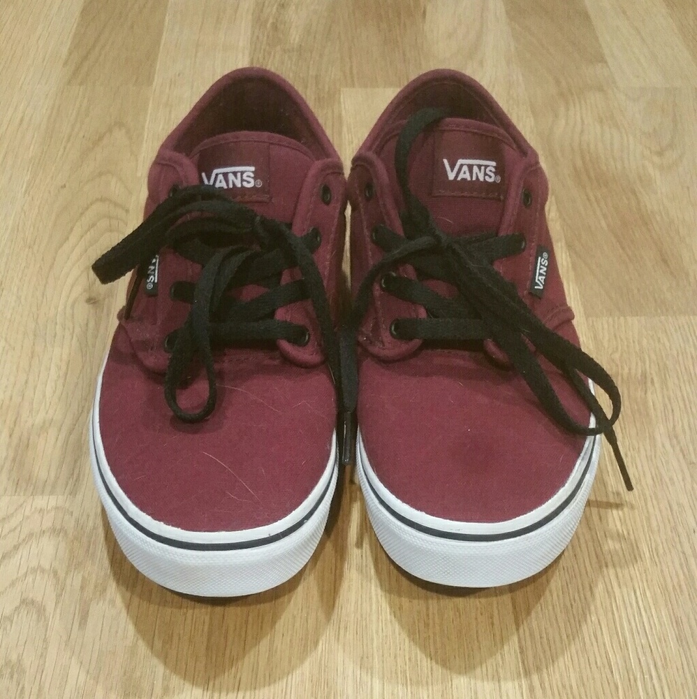 🎉final drop!🎉VANS maroon shoes
