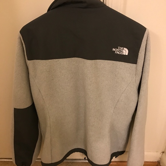 Women's Northface Fleece - Picture 2 of 3