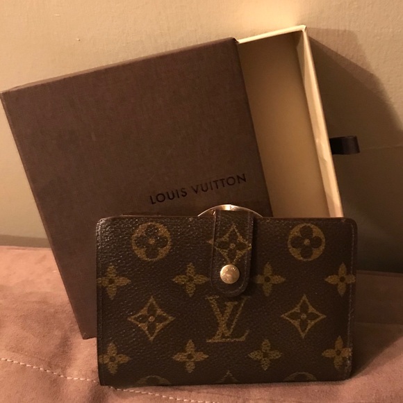 louis vuitton kiss lock wallet