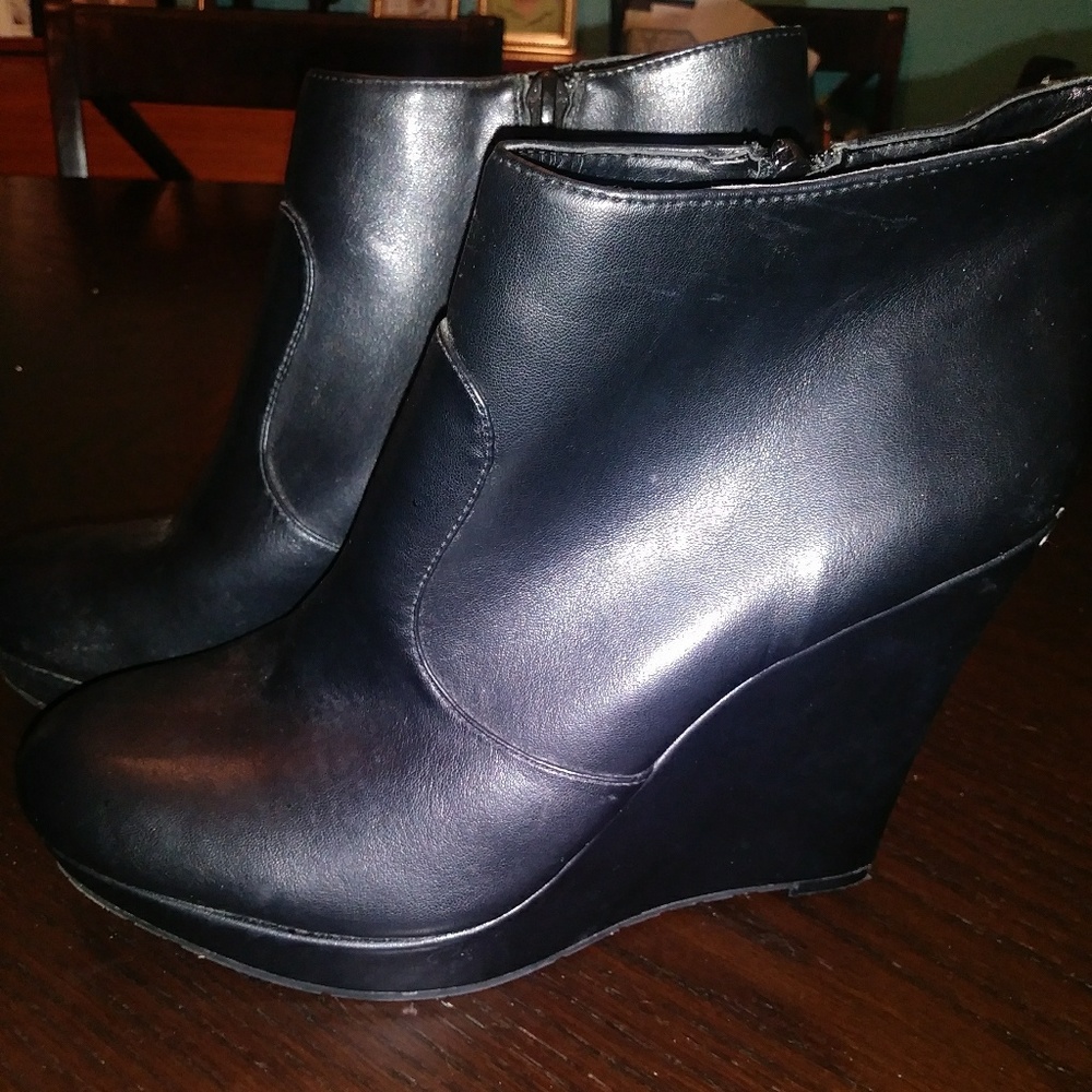 Jessica Simpson booties size 9 1/2