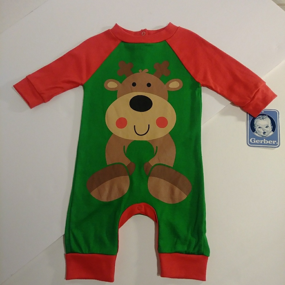 NEW!  Baby's Gerber Newborn one piece