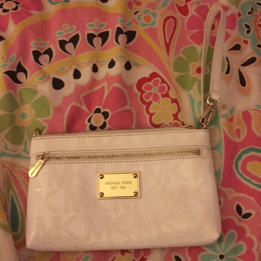 Michael Kors wristlet