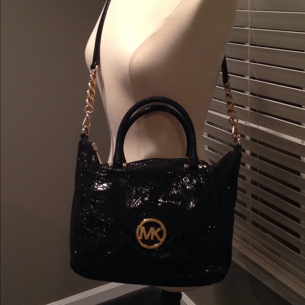 *REDUCED* MICHAEL.KORS BLACK PATENT LEATHER BAG