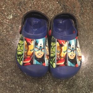 Marvel 8/9 toddler crocs
