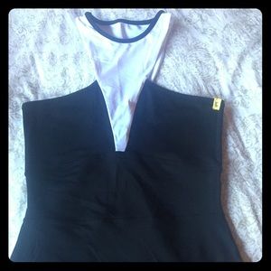 Port de Bras Tari Tank S white and black