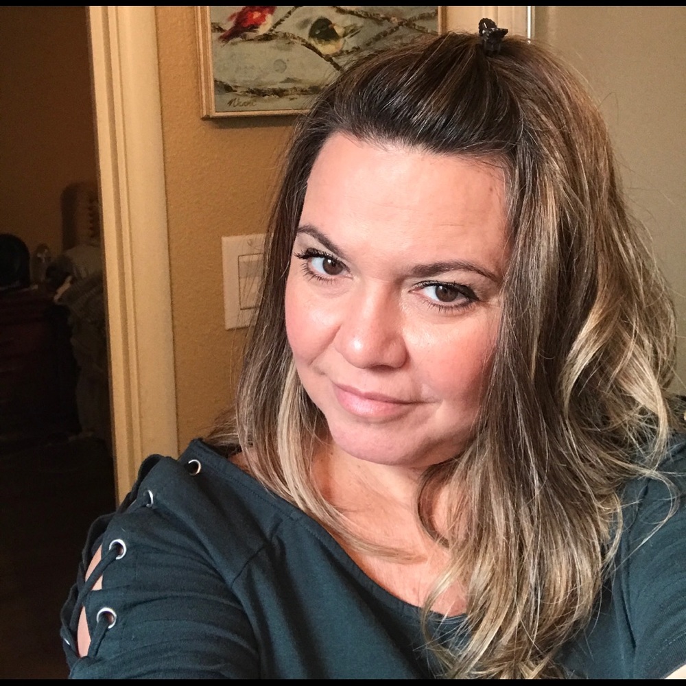 Meet your Posher, Lisa