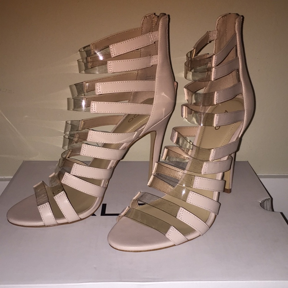 Nude Aldo 7.5 heels