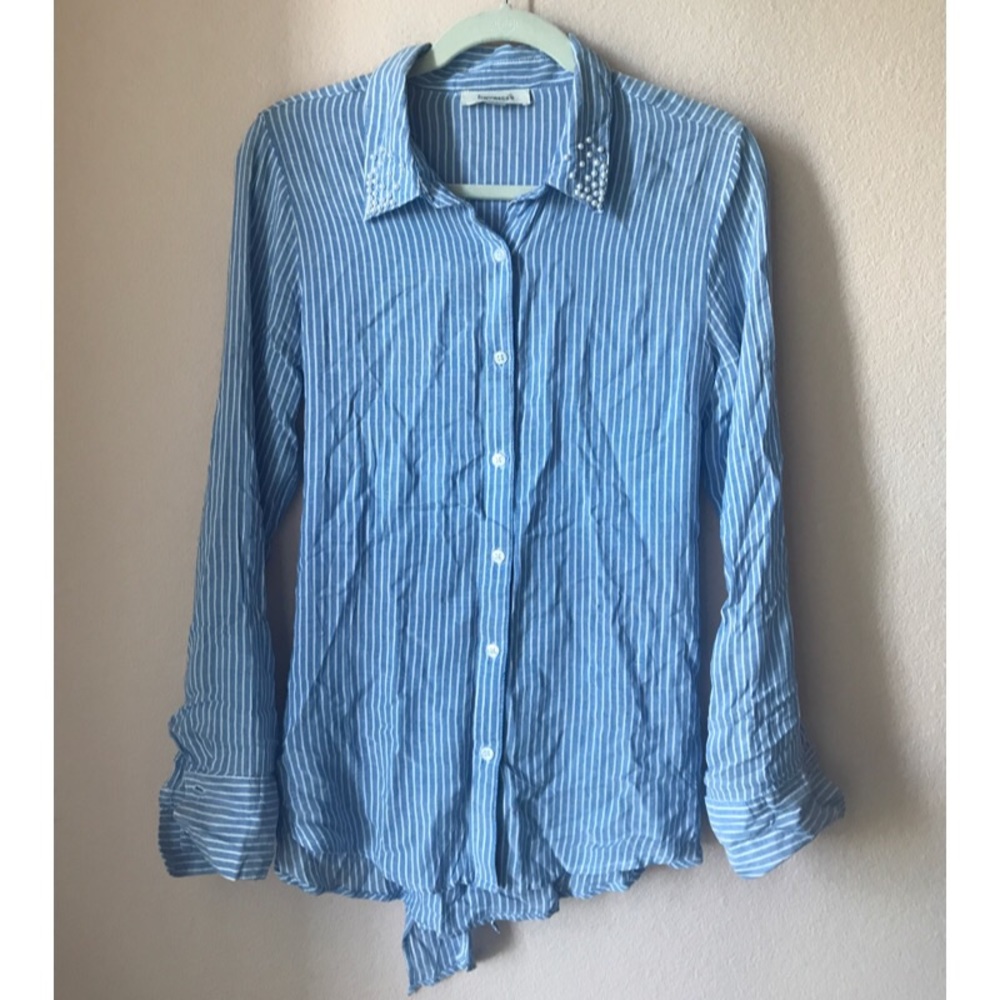 Striped button up shirt with pearl collar