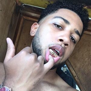 Meet your Posher, Claude