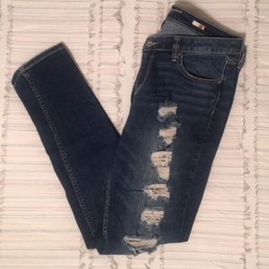 Arizona Distressed Jeans