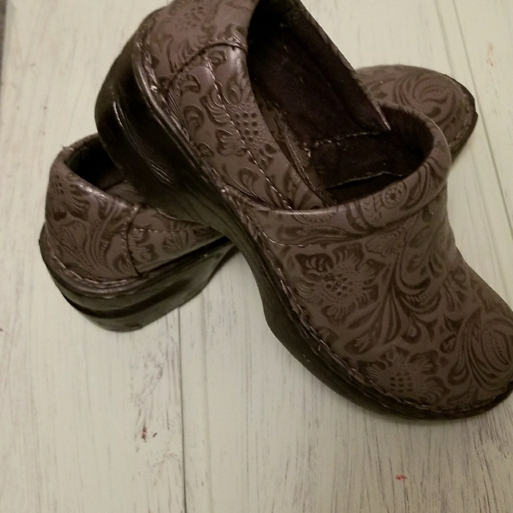 Nice Boc Clog