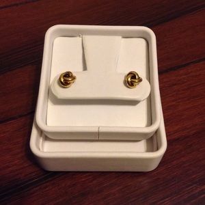 Gold knot stud earrings